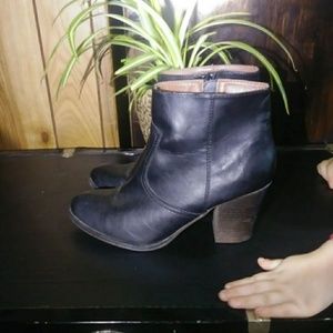 Madden Girl Black Leather Ankle Boots 8.5